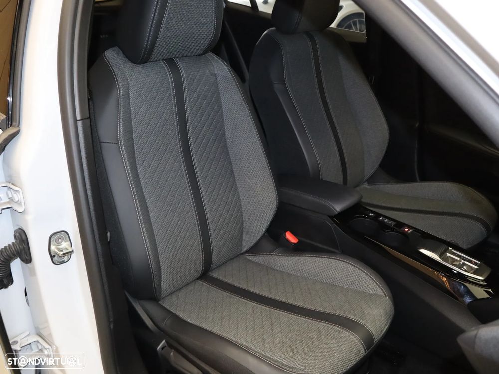 Peugeot 2008 PureTech 130 EAT8 Allure - 15