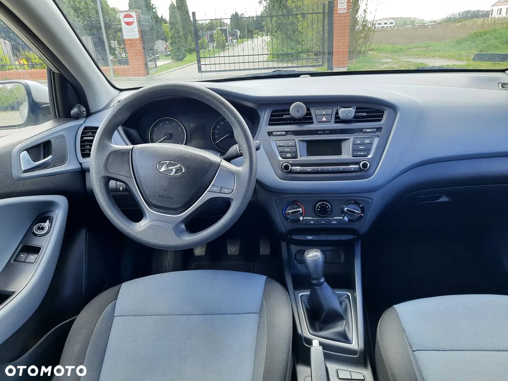 Hyundai i20 1.2 - 10