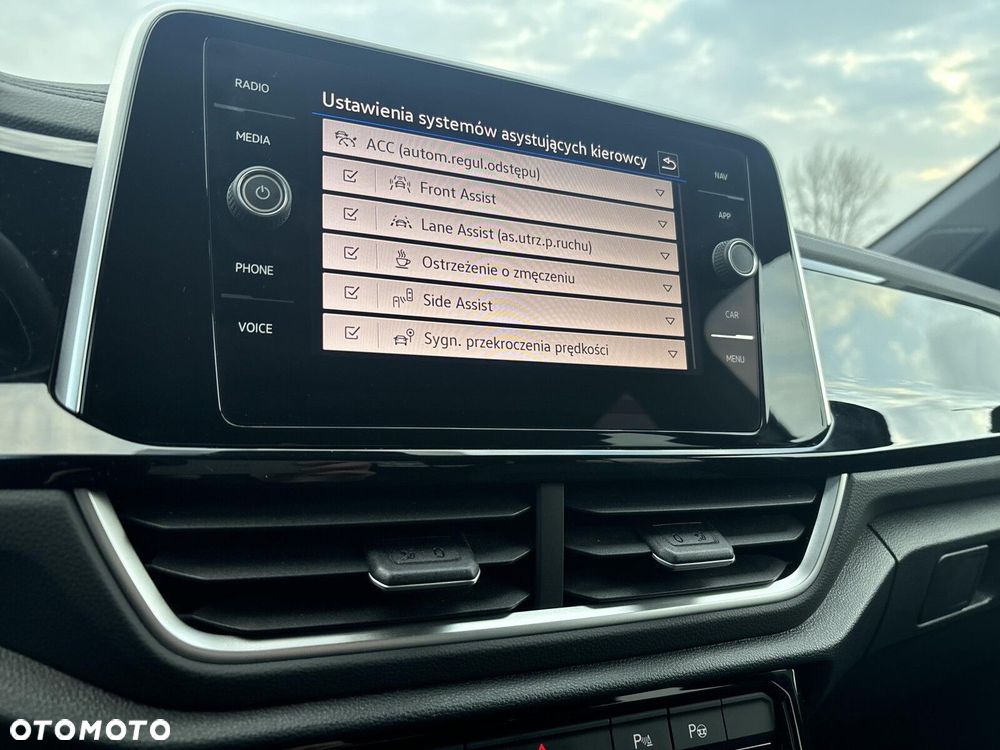 Volkswagen T-Roc 1.5 TSI R-Line DSG - 22