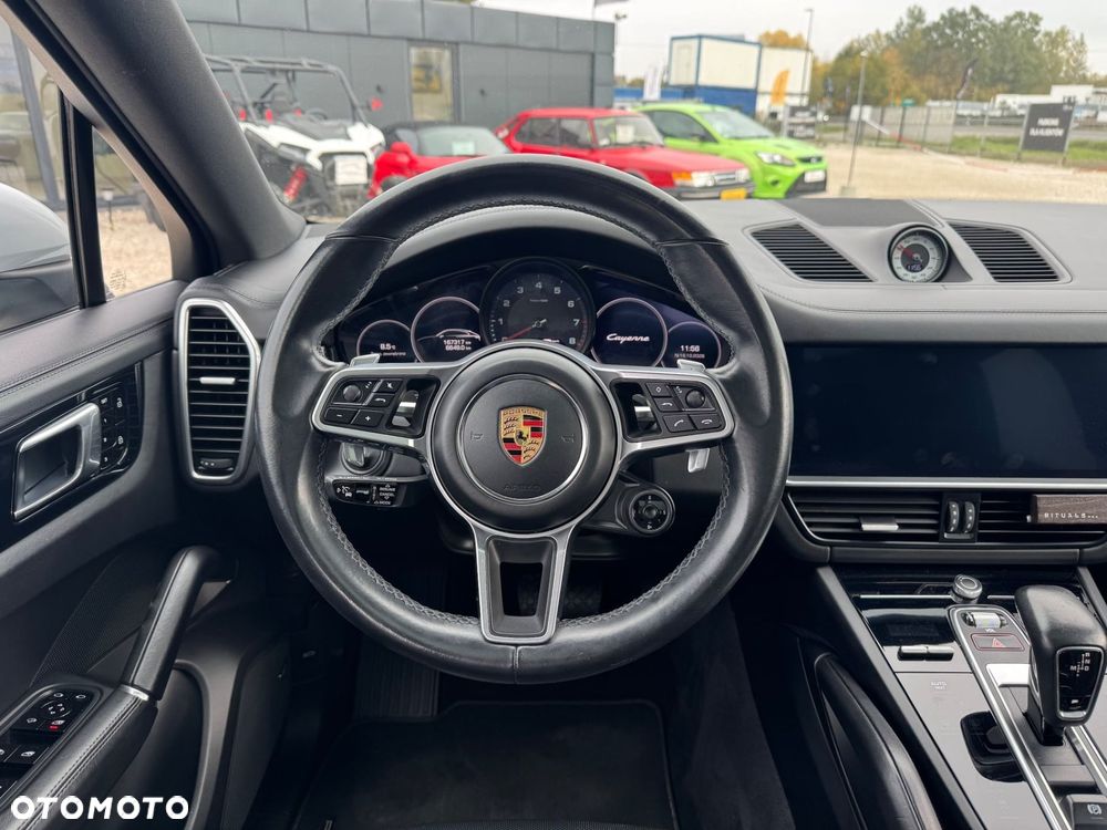 Porsche Cayenne - 23
