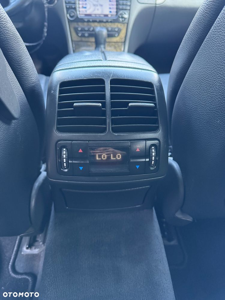Mercedes-Benz Klasa E 320 CDI T Avantgarde - 25