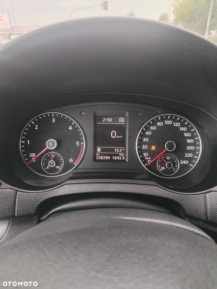Volkswagen Sharan - 8
