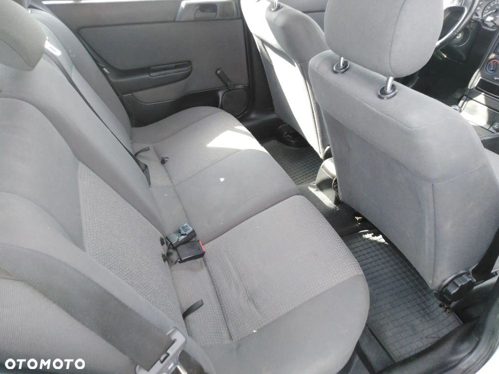 Opel Astra 1.6 Start - 10