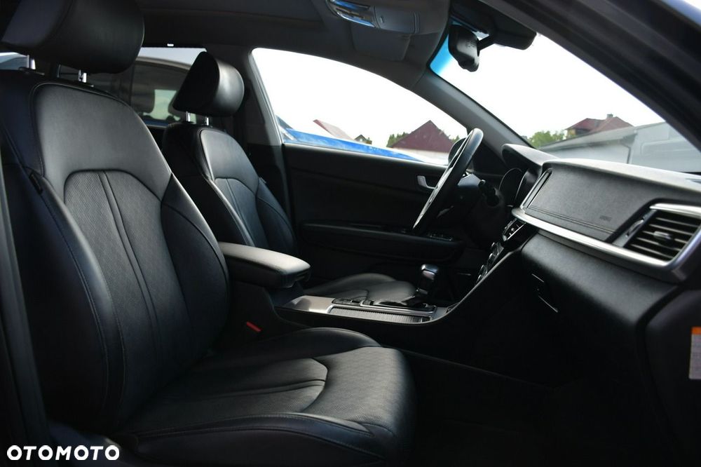 Kia Optima Plug-in Hybrid - 23