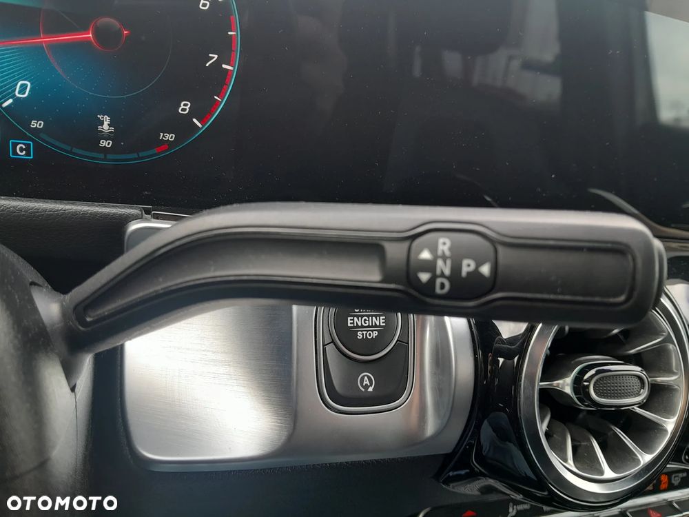 Mercedes-Benz GLB 250 4-Matic Progressive 8G-DCT - 14