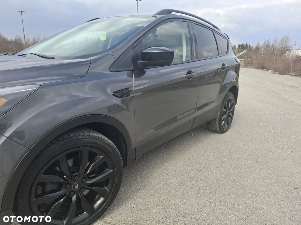 Ford Kuga - 2