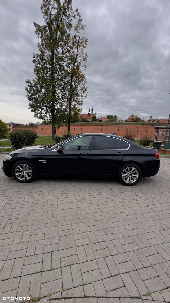 BMW Seria 5 525d xDrive - 5