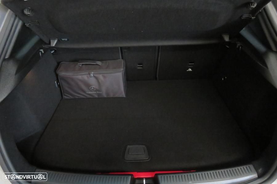 Mercedes-Benz A 250 e Style Plus - 21