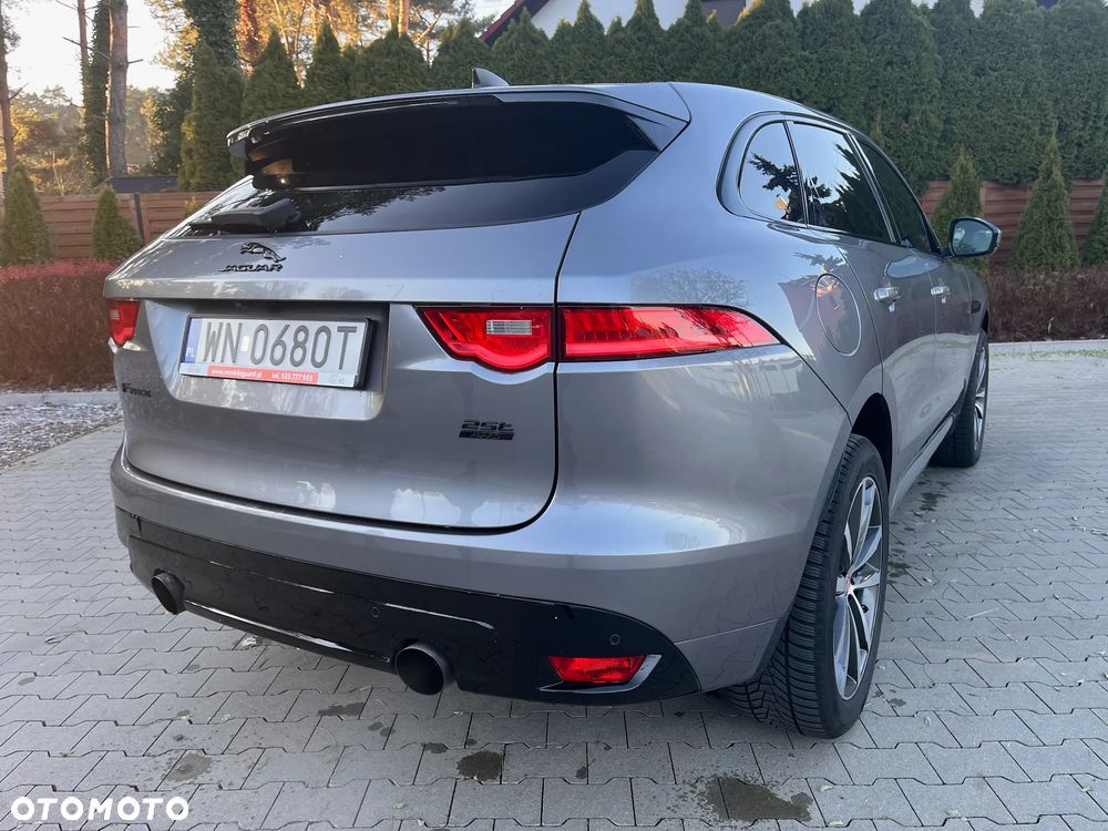 Jaguar F-Pace P250 AWD - 9