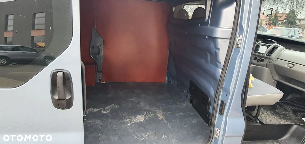 Renault Traffic - 13