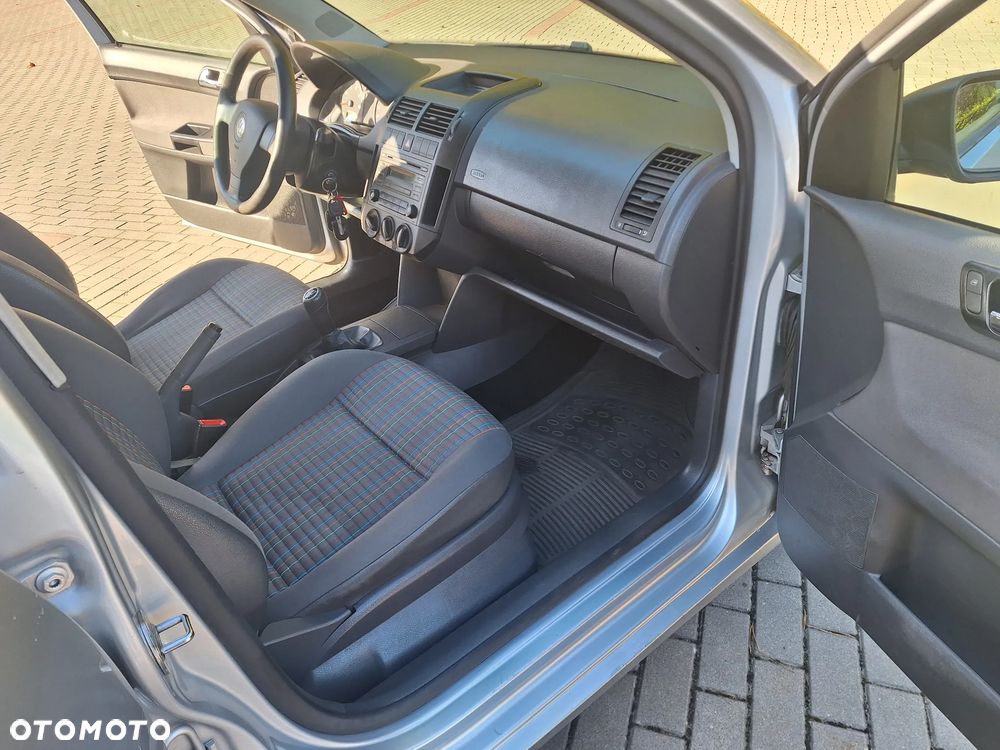 Volkswagen Polo 1.2 Tour Edition - 14