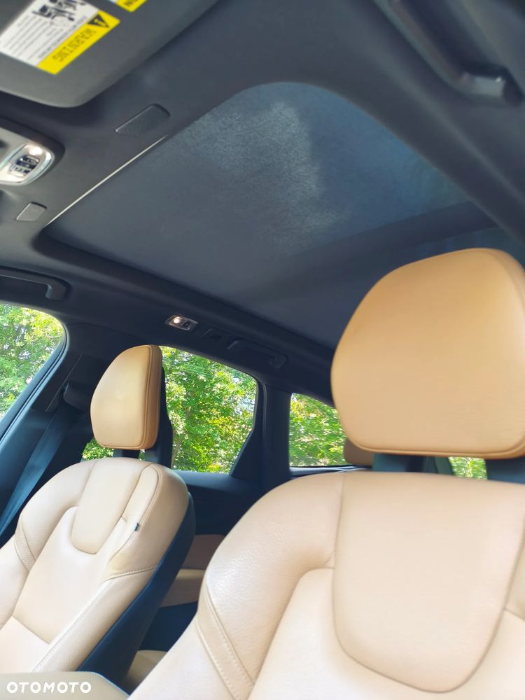 Volvo XC 60 T6 AWD Momentum - 38