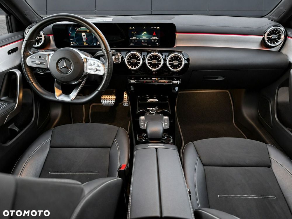 Mercedes-Benz Klasa A 200 AMG Line 7G-DCT - 7