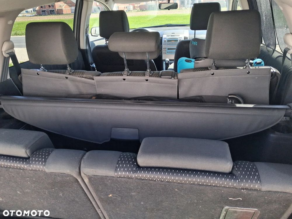 Toyota Corolla Verso 1.8 Premium + 7os - 9