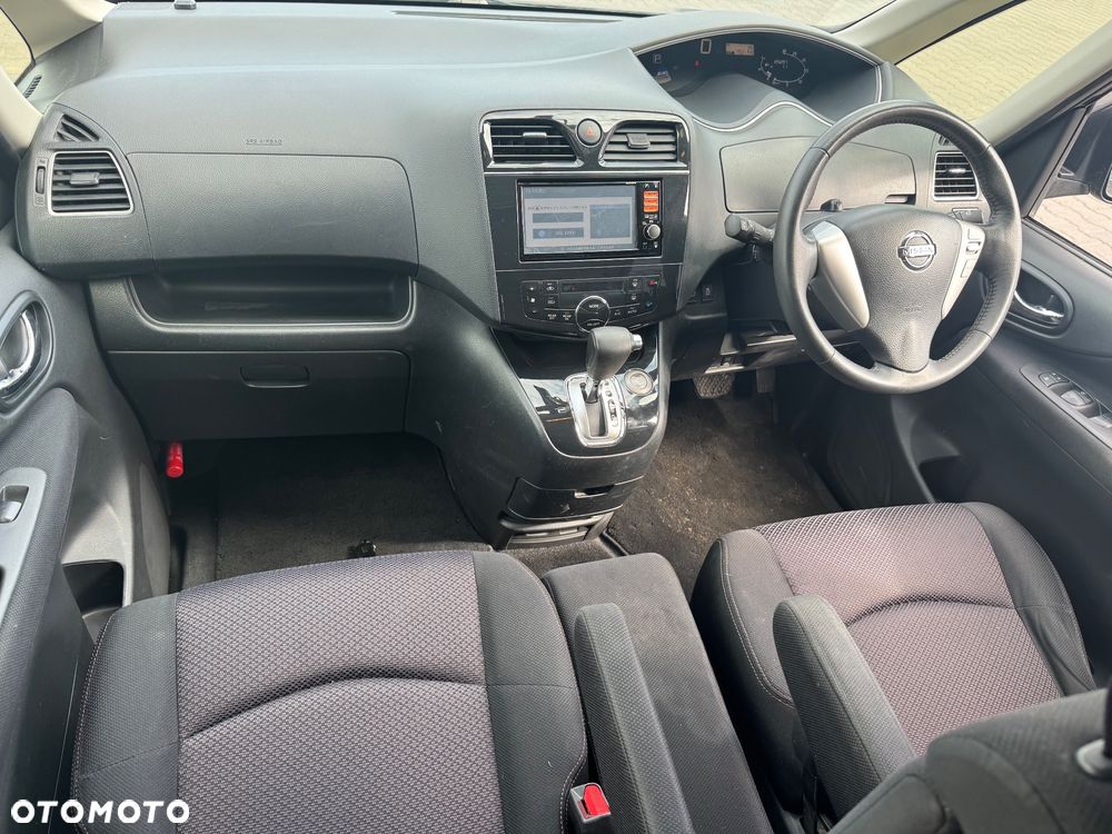 Nissan Serena - 9