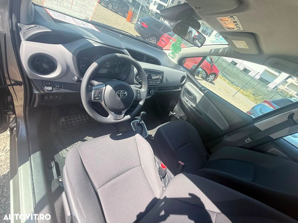 Toyota Yaris - 16