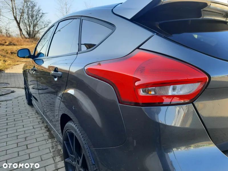Ford Focus 2.3 EcoBoost RS - 22