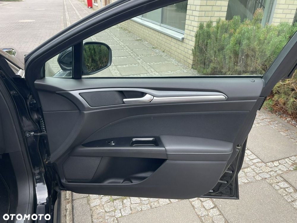 Ford Mondeo - 26