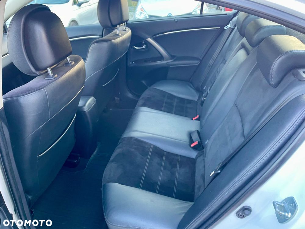 Toyota Avensis 2.0 D-4D Premium - 27