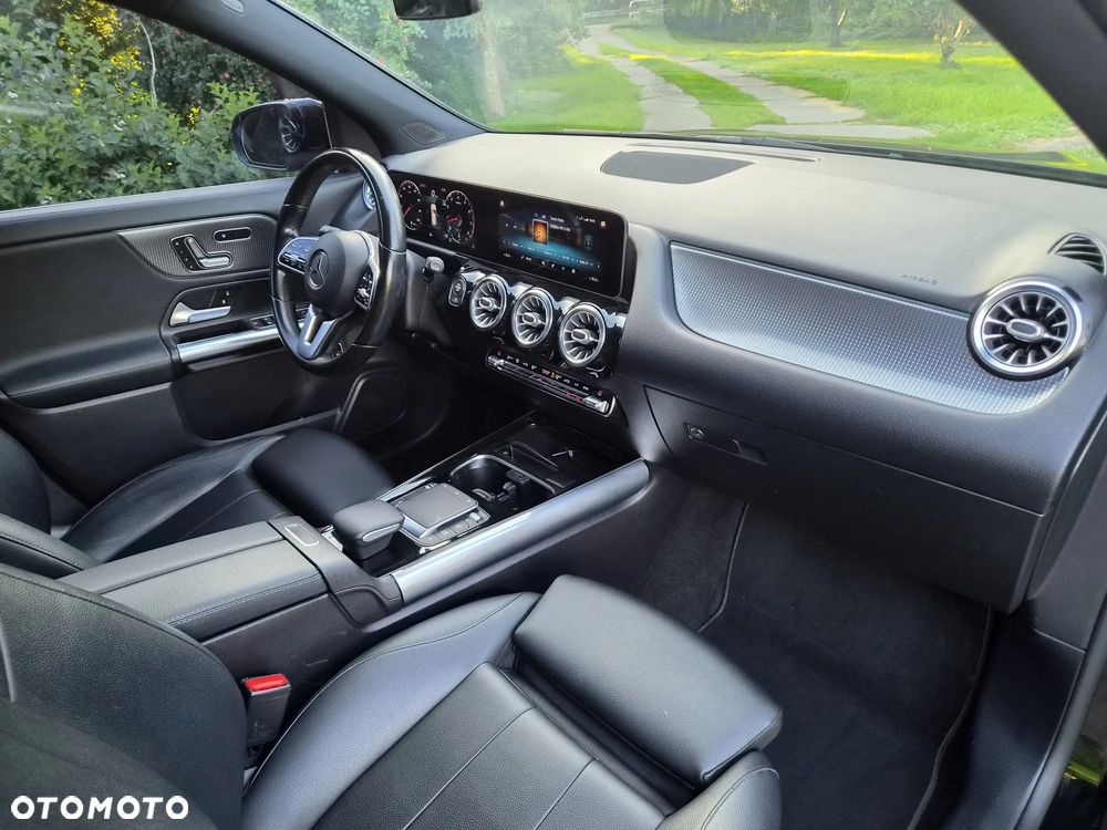 Mercedes-Benz GLA 250 8G-DCT Progressive - 22