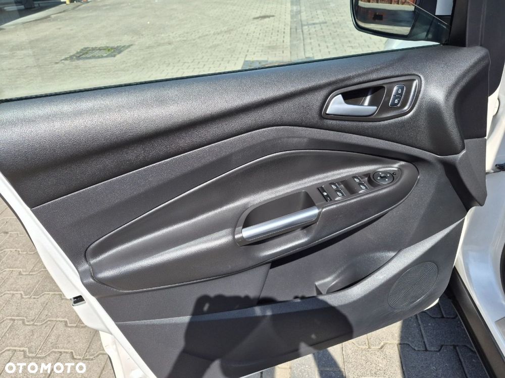 Ford Kuga - 33