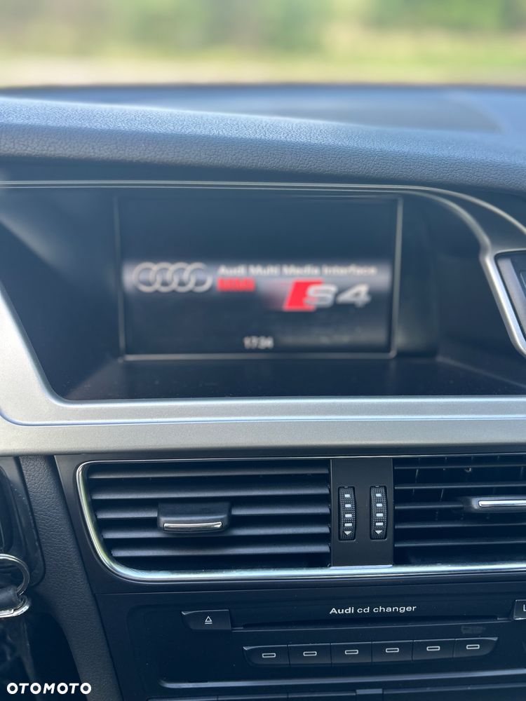 Audi A4 Limousine 2.0 TFSI S line Sportpaket (plus) - 14