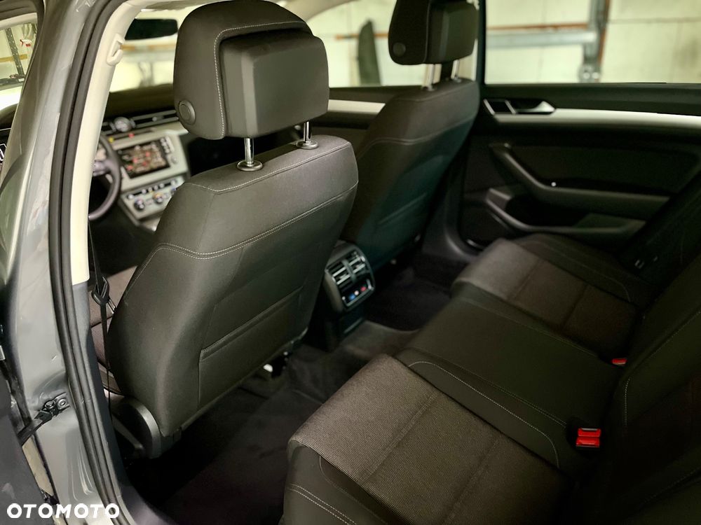 Volkswagen Passat 2.0 TDI (BlueMotion Technology) Comfortline - 11