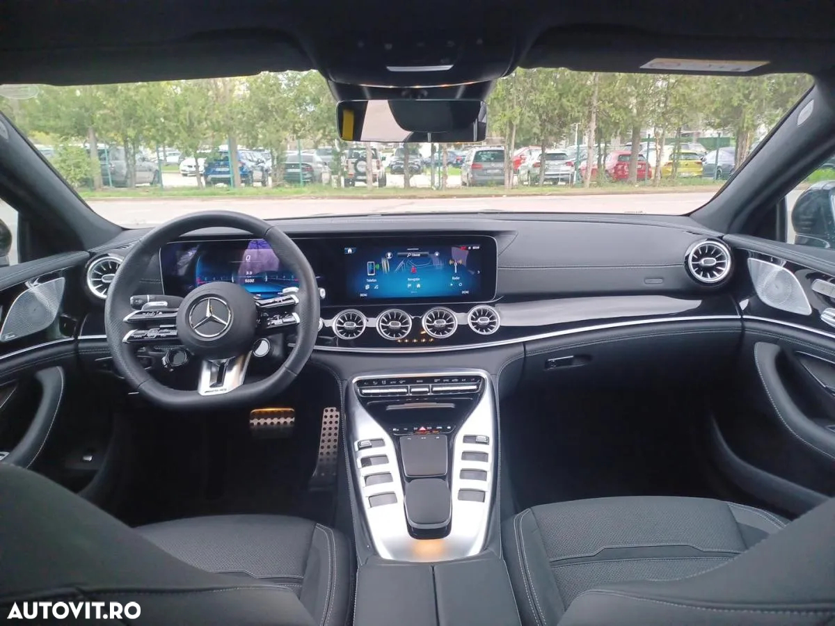 Mercedes-Benz AMG GT 53 4MATIC+ MHEV - 11