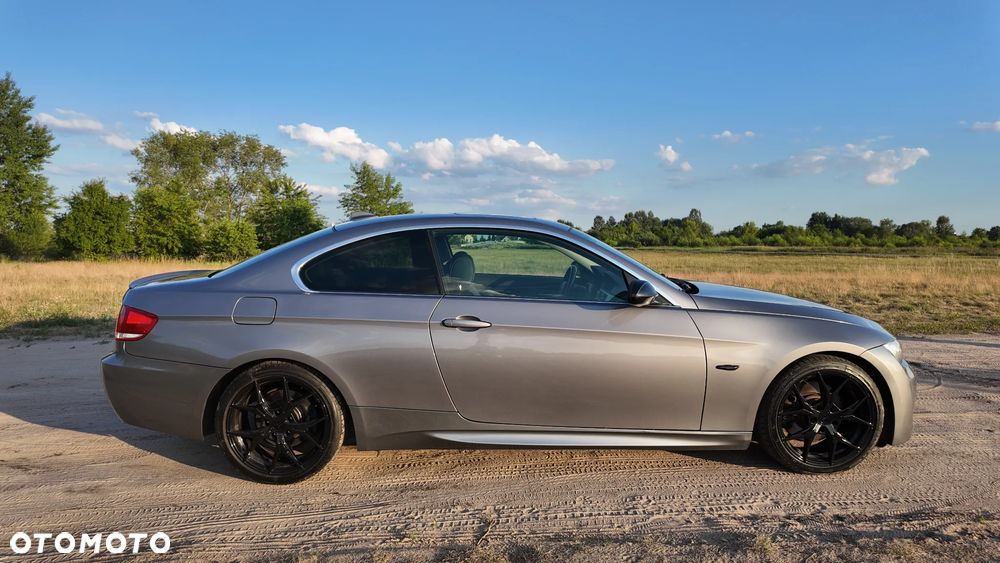 BMW Seria 3 325i - 20