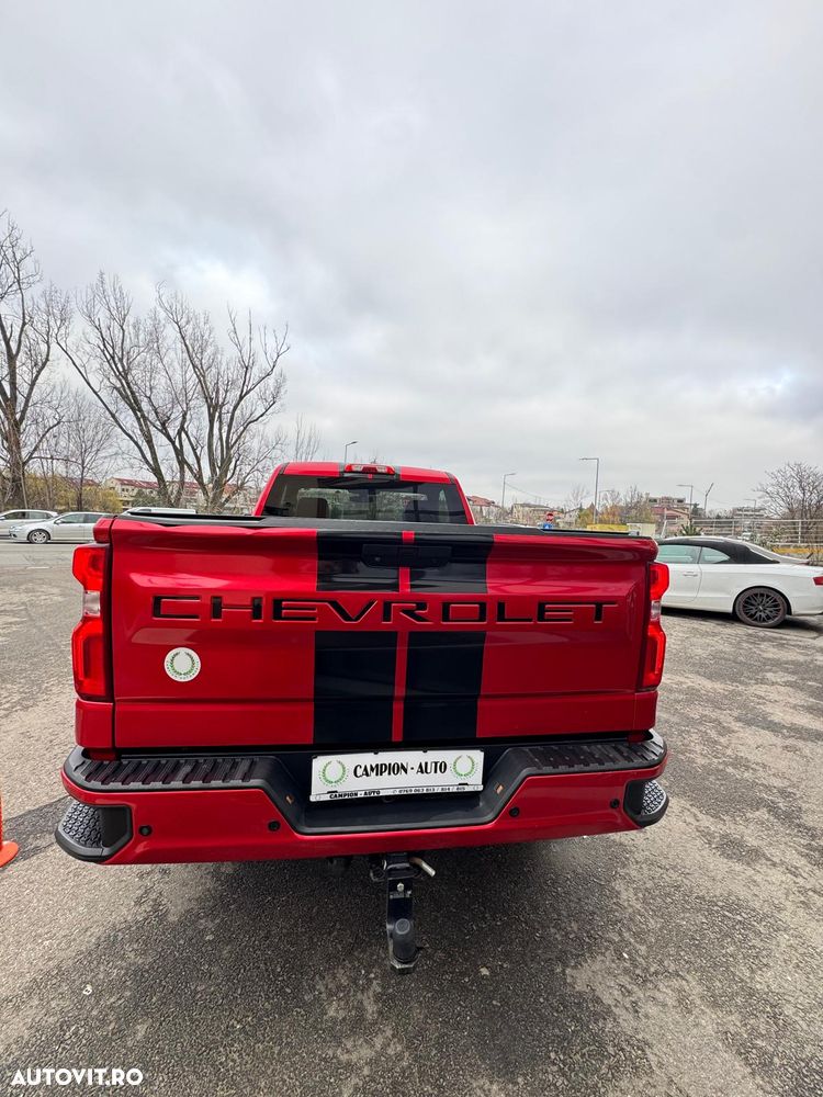 Chevrolet Silverado - 5