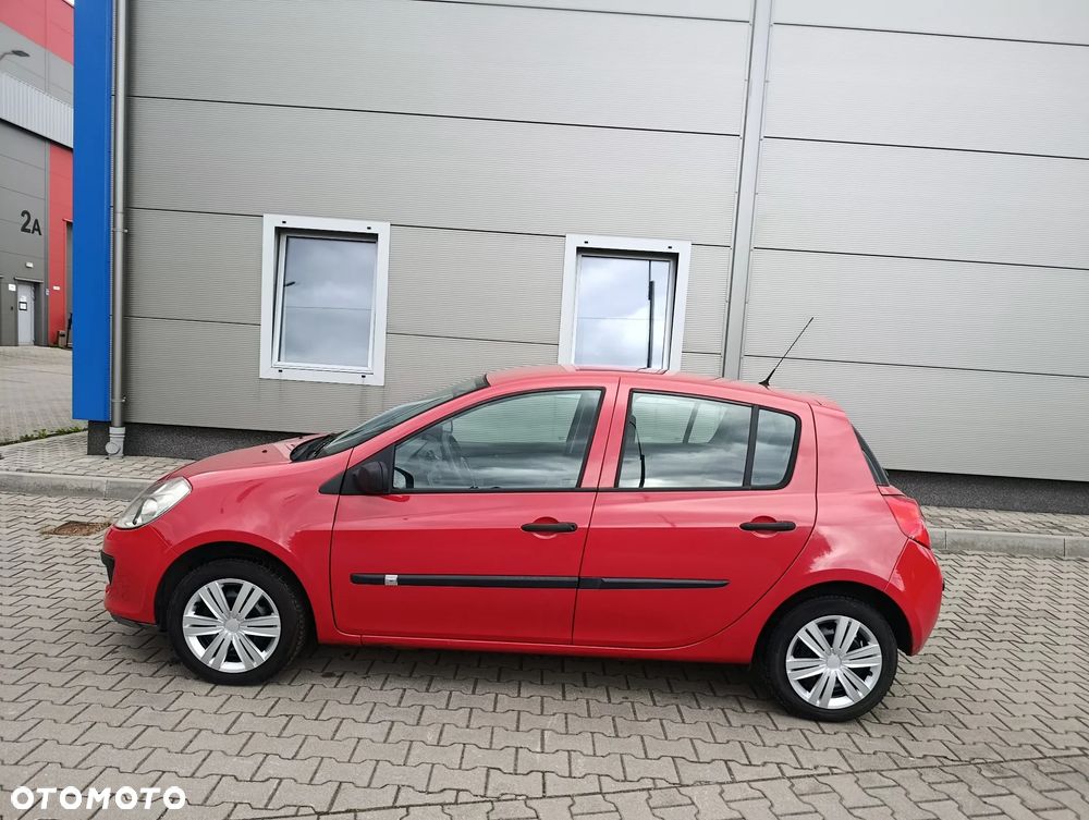 Renault Clio - 10