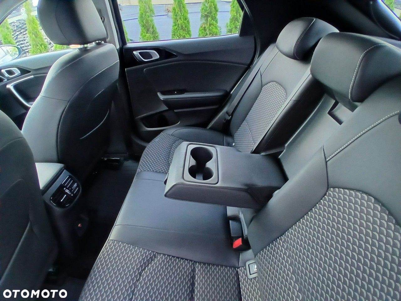Kia XCeed - 18