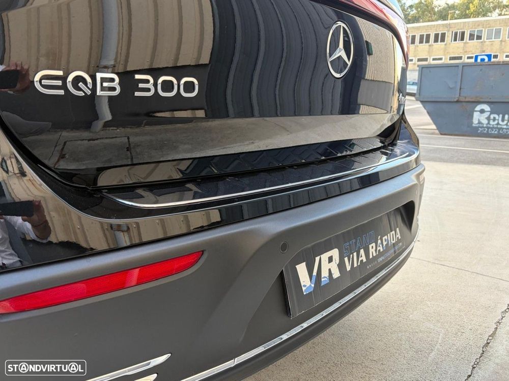Mercedes-Benz EQB 300 4Matic - 43