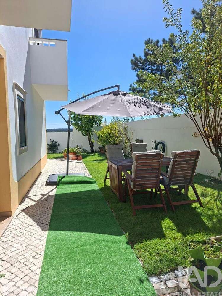 Casa / Villa T5 em Caldas da Rainha - Santo Onofre e Serra do Bouro de - Grande imagem: 2/21