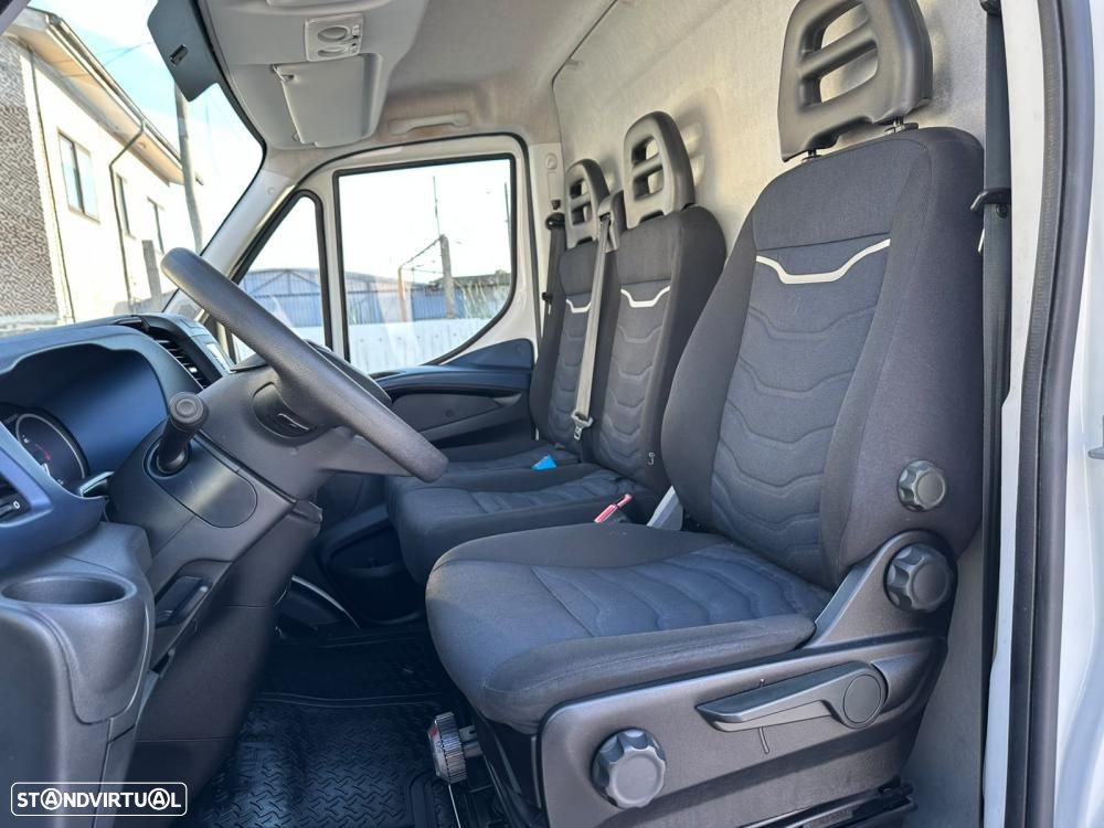 Iveco Daily 35C16 Cx Auto Rodado Duplo IVA Dedutível - 12