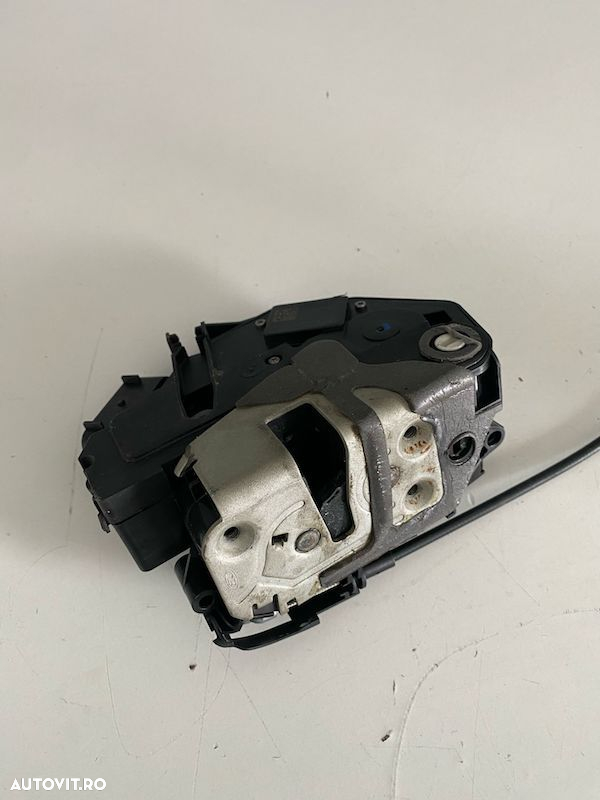Broasca incuietoare usa dreapta spate VOLVO S60 V60 31301944 31349871 - 3