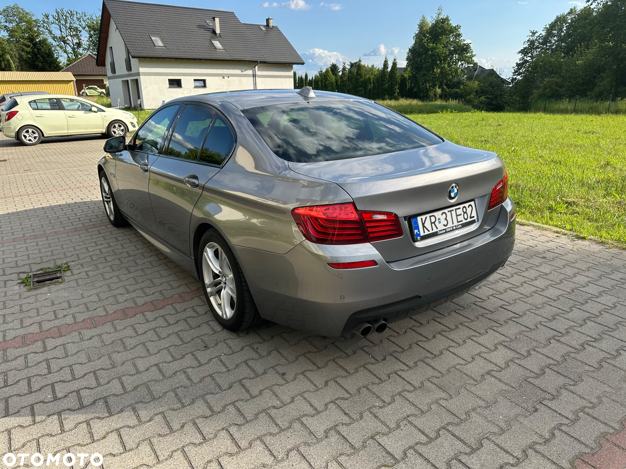 BMW Seria 5 528i xDrive - 16