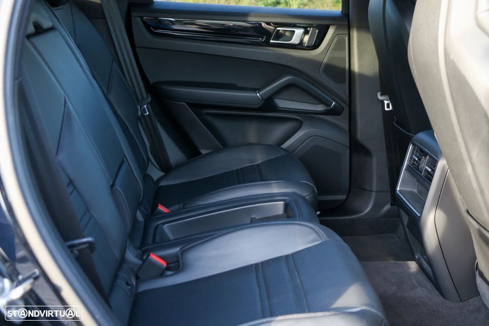 Porsche Cayenne E-Hybrid - 22