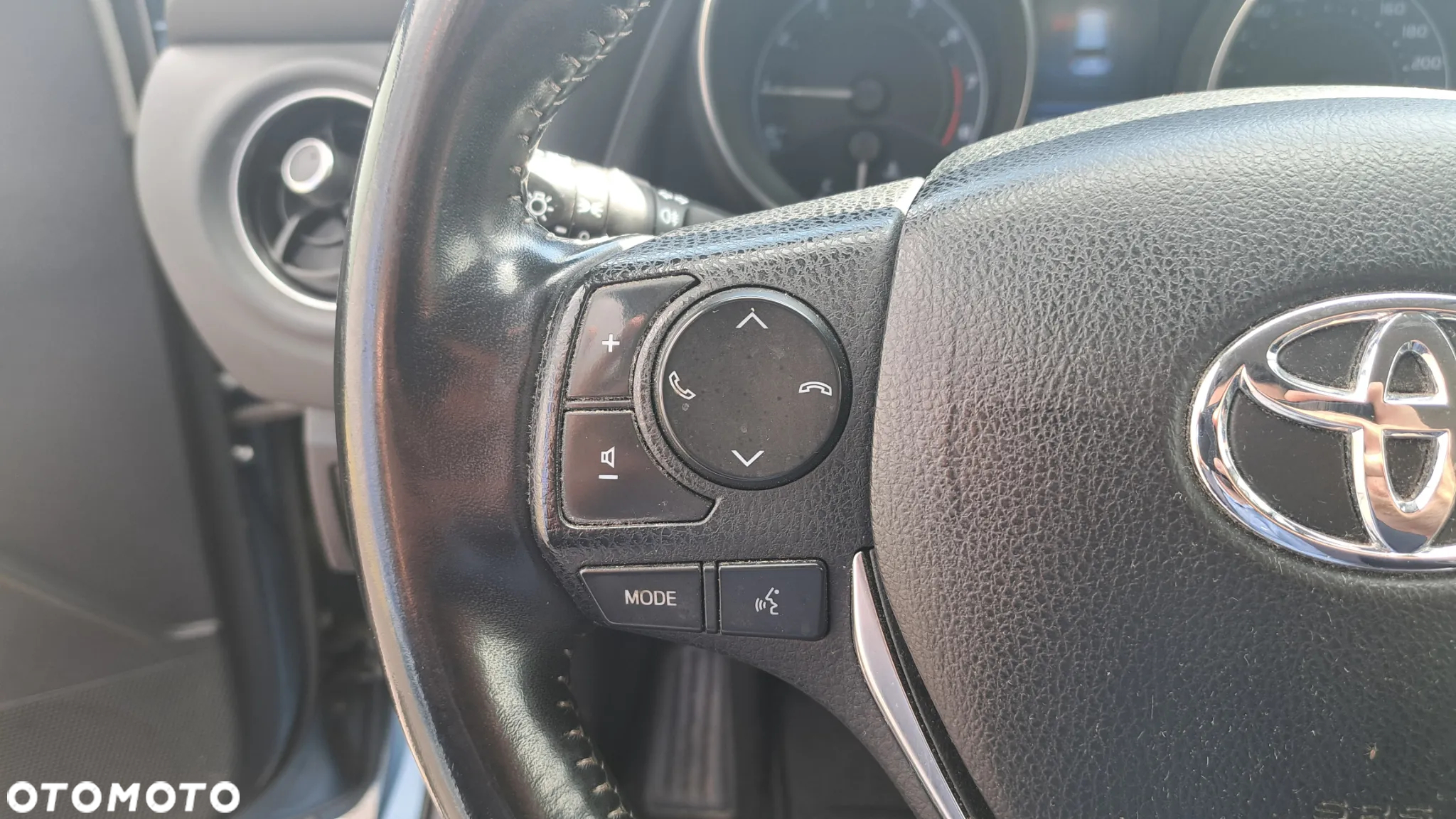 Toyota Auris 1.6 Comfort - 9