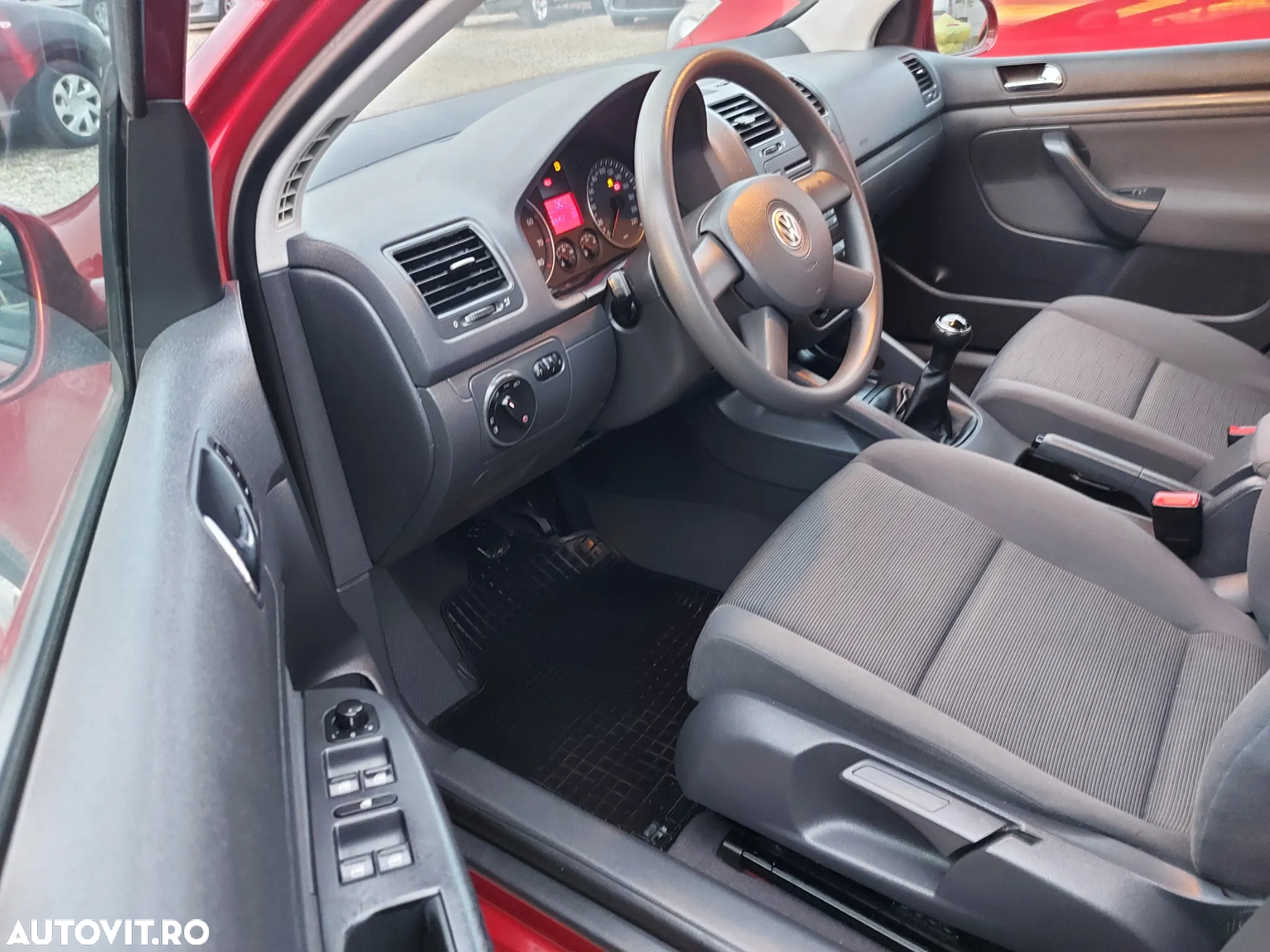 Volkswagen Golf - 17