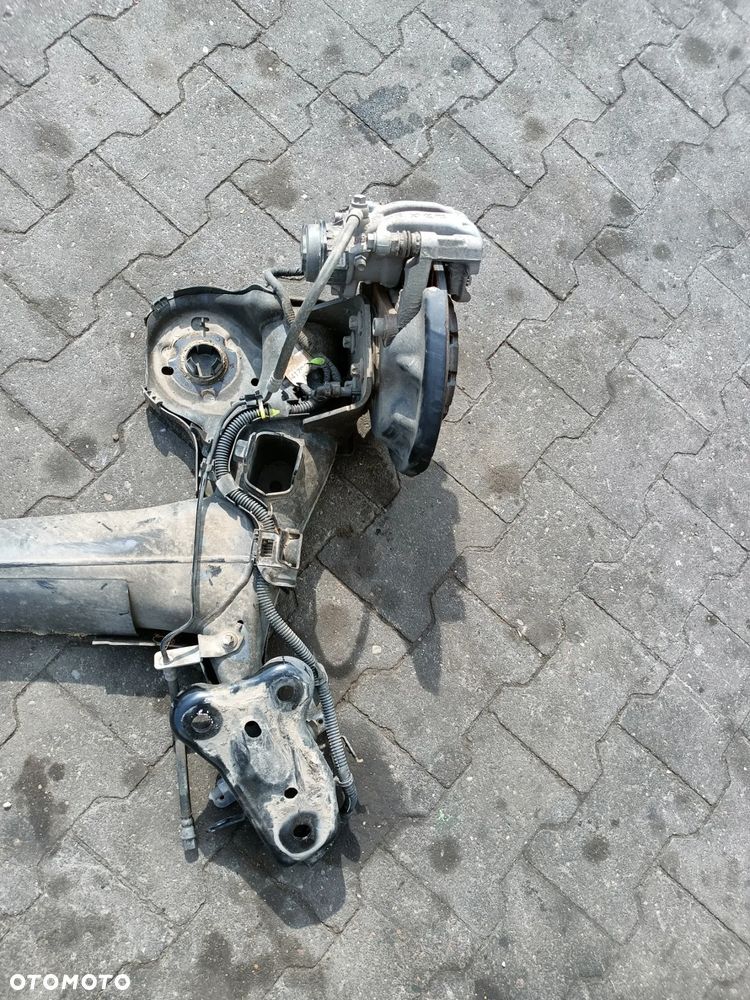 BELKA OŚ ZAWIESZENIA TYŁ OPEL CORSA F - 2