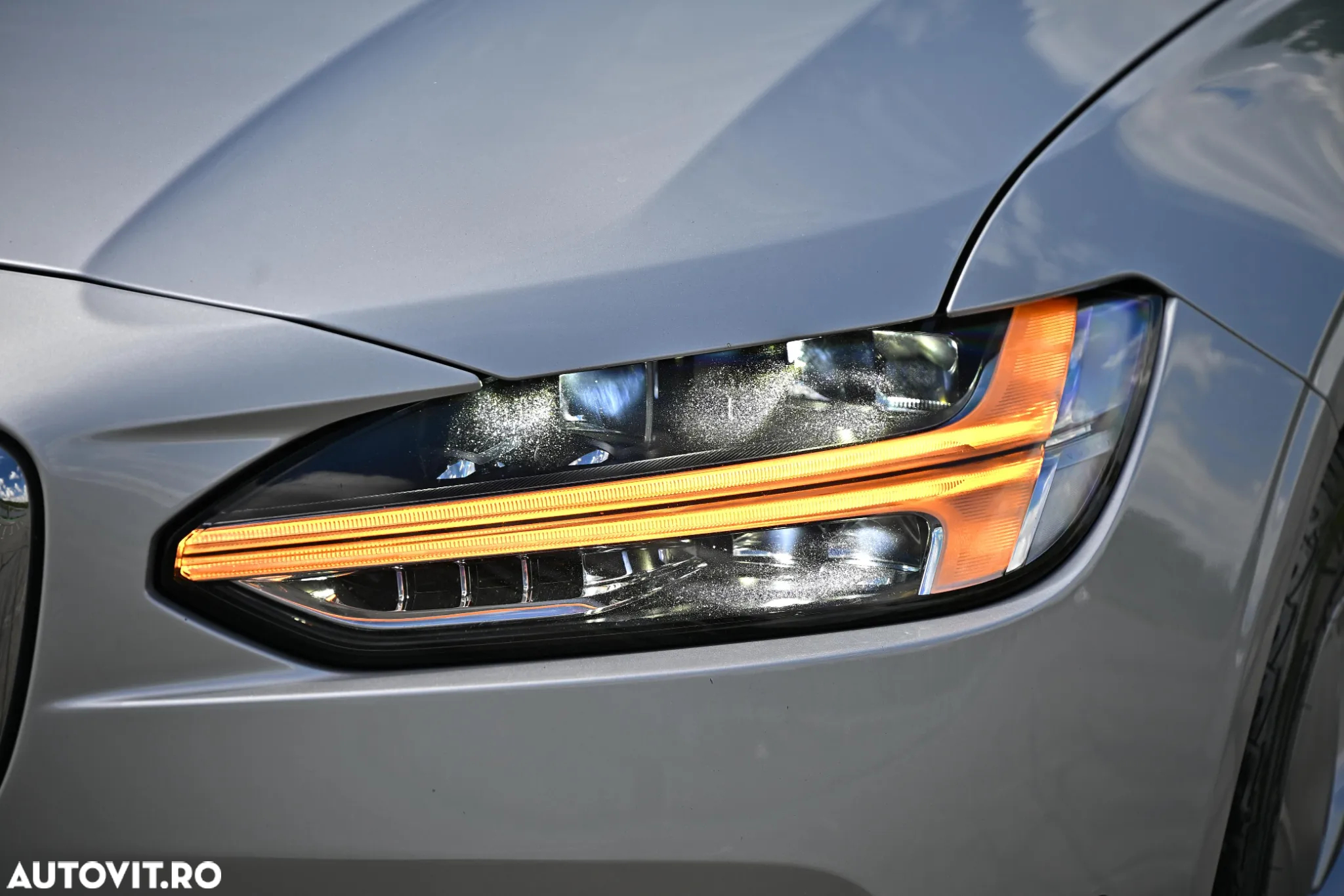 Volvo V90 D5 AWD Geartronic Momentum - 28