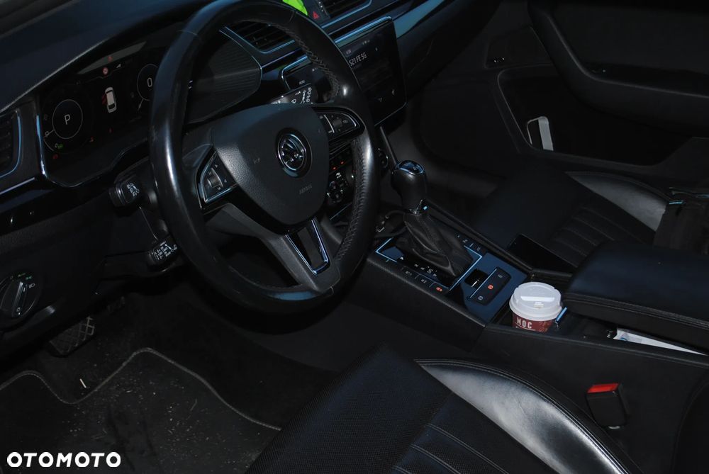 Skoda Superb 2.0 TDI 4x4 L&K DSG - 8