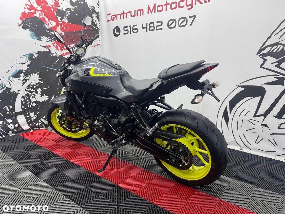 Yamaha MT - 6