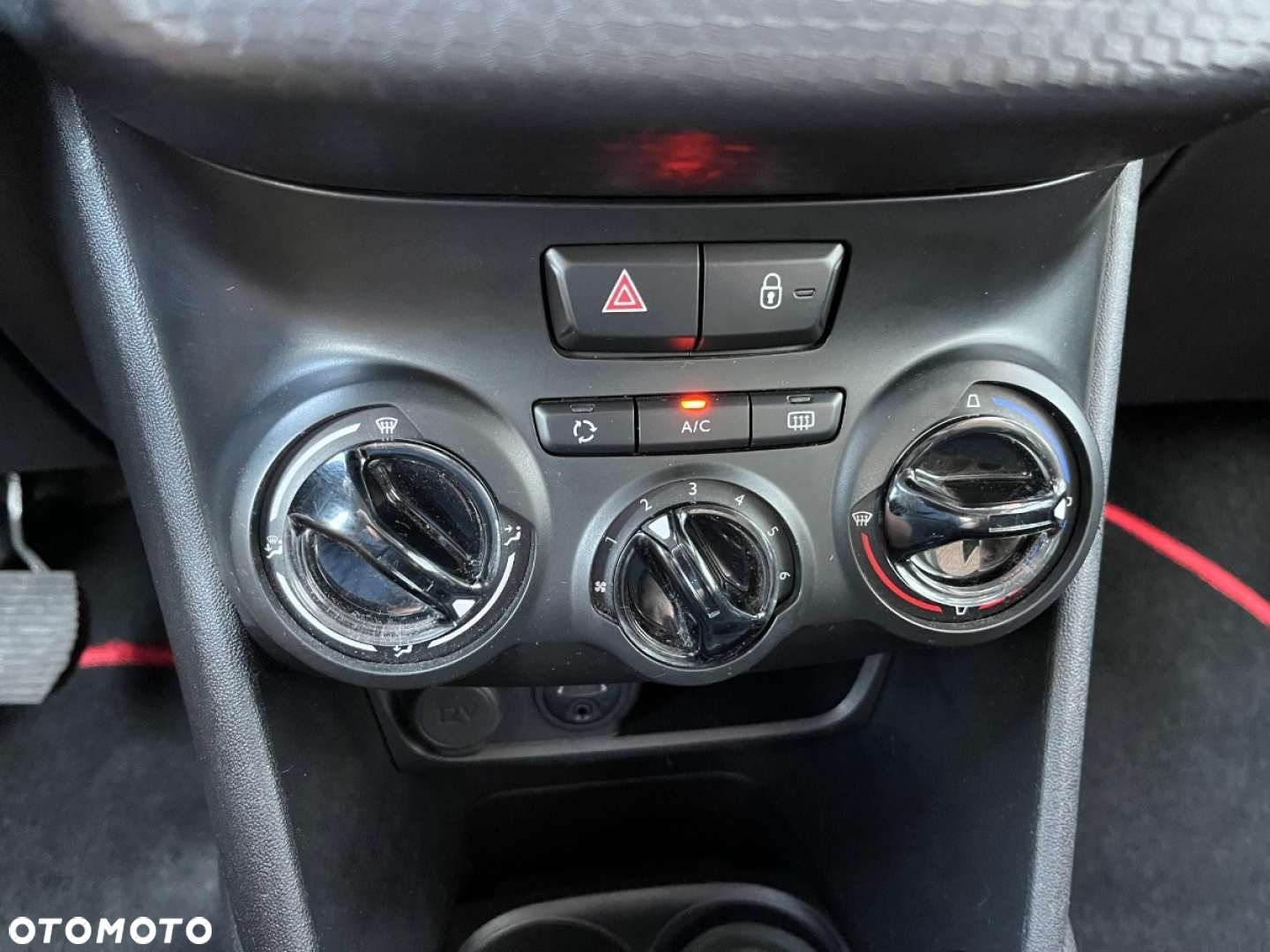 Peugeot 208 Blue-HDi 100 Stop&Start Style - 14