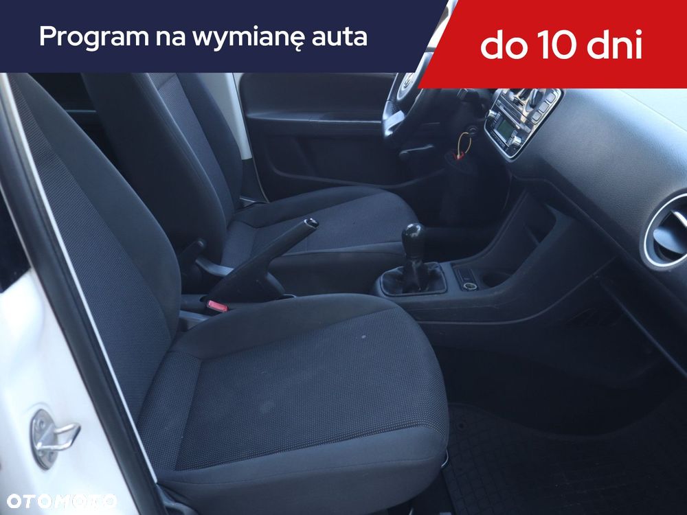 Volkswagen up! - 11