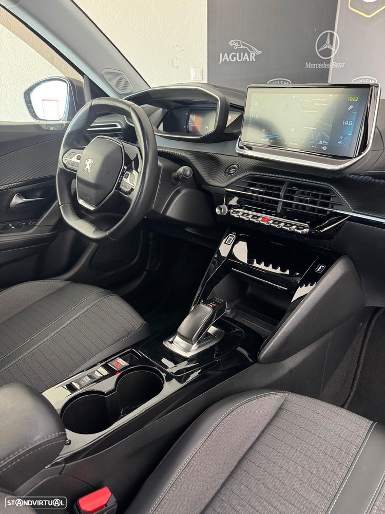 Peugeot e-2008 50 kWh GT Pack - 17