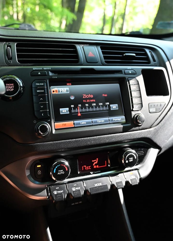 Kia Rio - 28