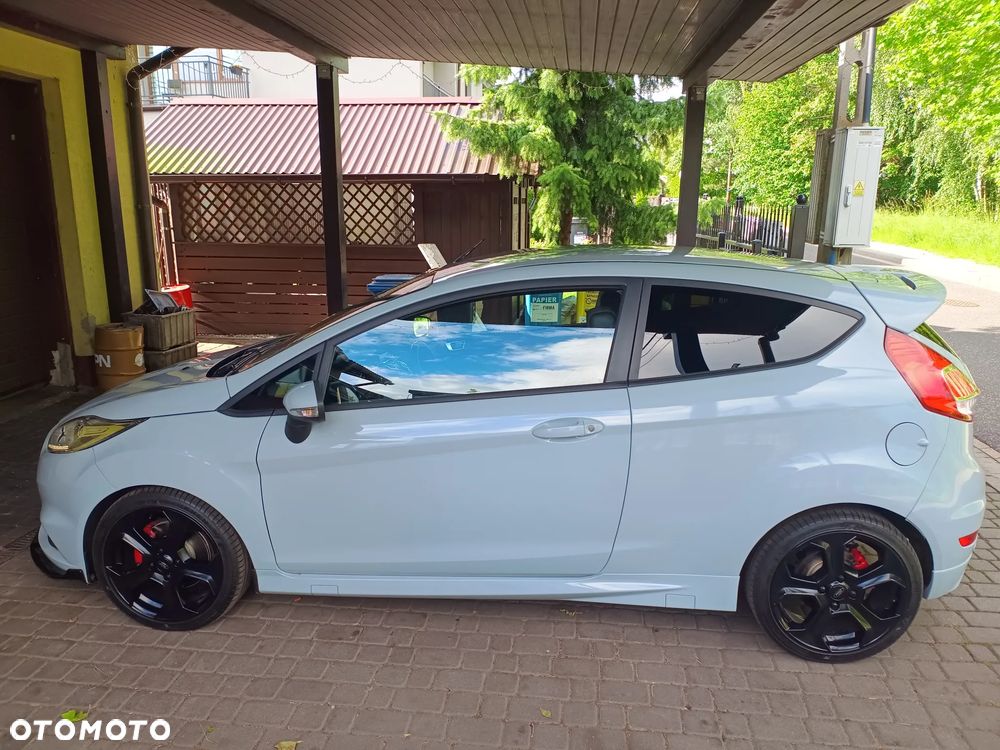 Ford Fiesta - 21
