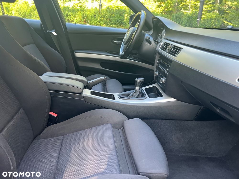 BMW Seria 3 - 31